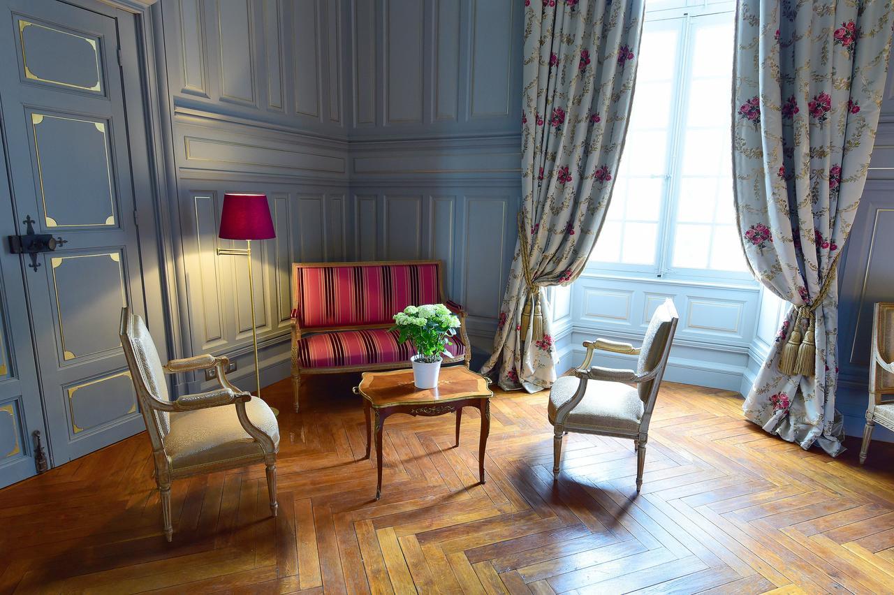 Chateau De Paraza Room photo